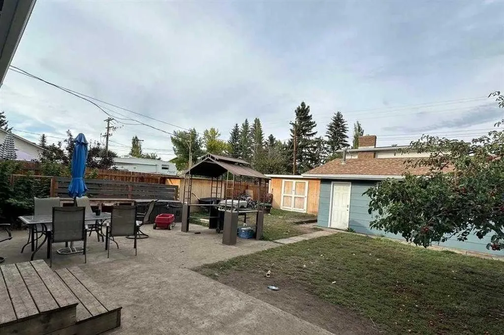 702 Royal Drive Trochu AB T0M2C0