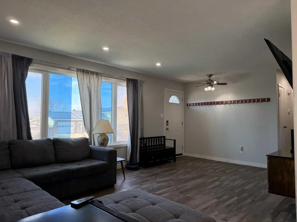 702 Royal Drive Trochu AB T0M2C0