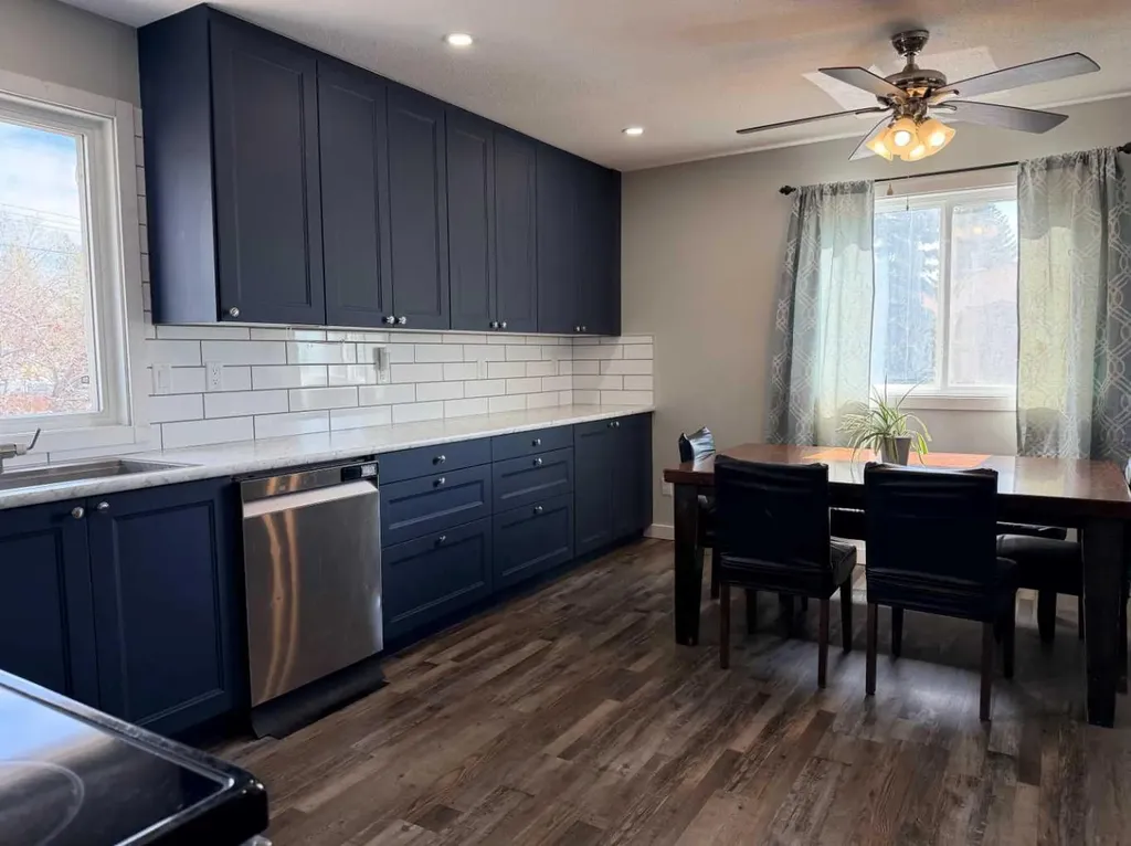 702 Royal Drive Trochu AB T0M2C0