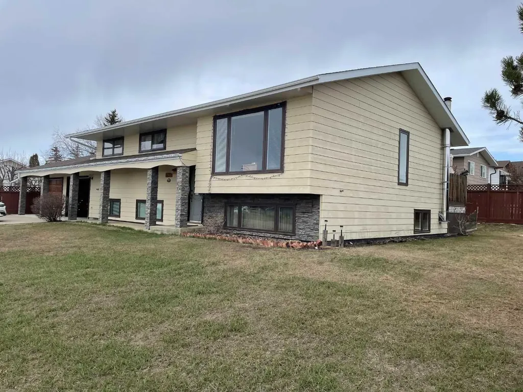 10400 105 Avenue Fairview AB T0H 1L0