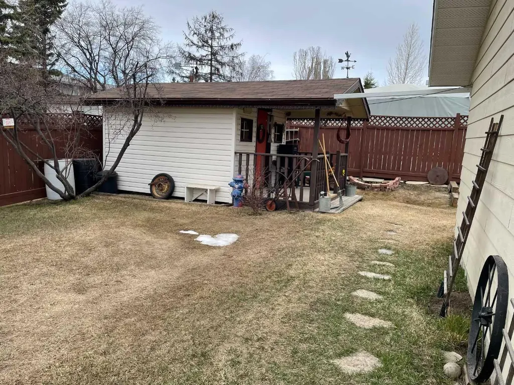 10400 105 Avenue Fairview AB T0H 1L0