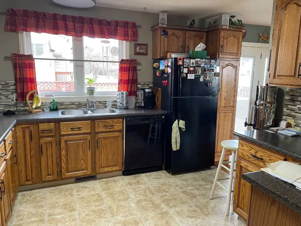 10400 105 Avenue Fairview AB T0H 1L0