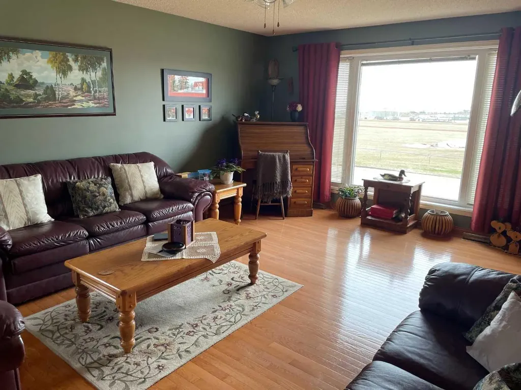 10400 105 Avenue Fairview AB T0H 1L0