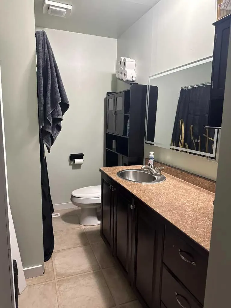 501 7 Avenue Fox Creek AB T0H 1P0