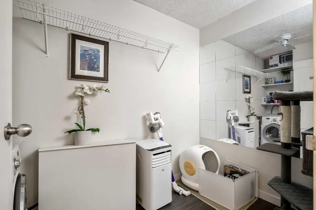 523 15 Avenue SW Calgary AB T2R0R3