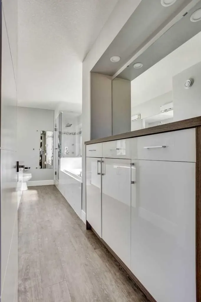 218 Prospect Drive Fort Mcmurray AB T9K 0W7
