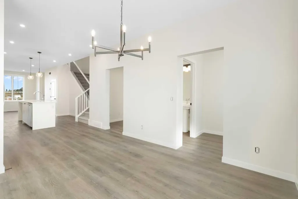 1457 Rangeview Drive SE Calgary AB T3S0P8
