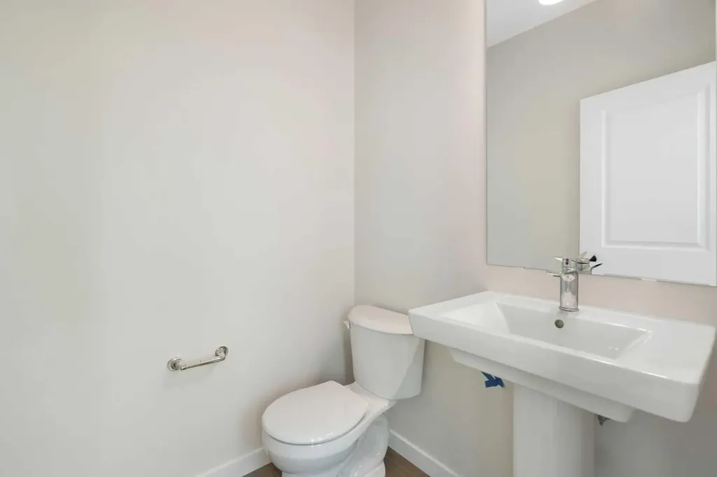 1457 Rangeview Drive SE Calgary AB T3S0P8