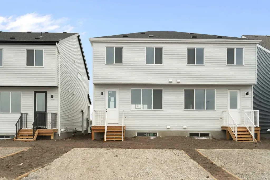 1457 Rangeview Drive SE Calgary AB T3S0P8