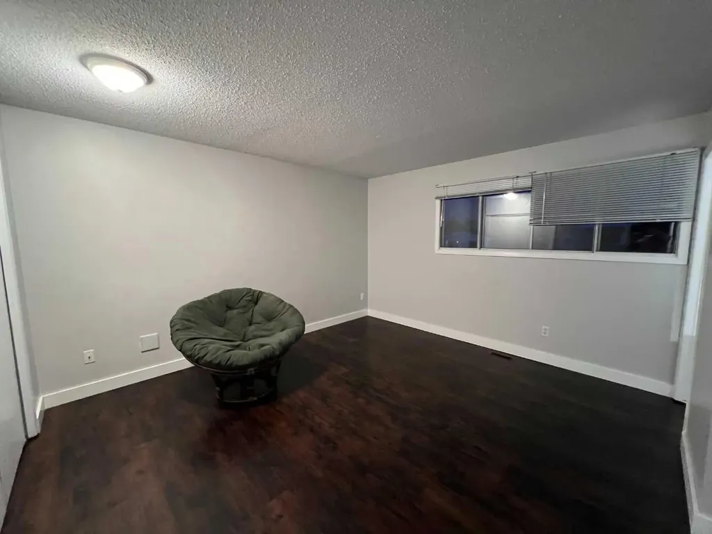 197 Oxford Road W Lethbridge AB T1K 4V6