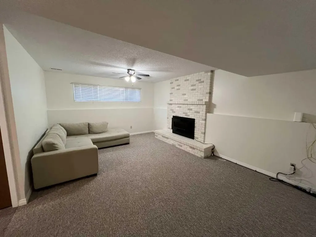 197 Oxford Road W Lethbridge AB T1K 4V6