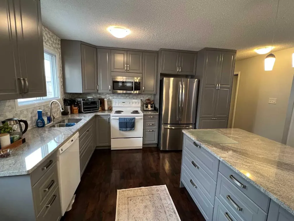 197 Oxford Road W Lethbridge AB T1K 4V6
