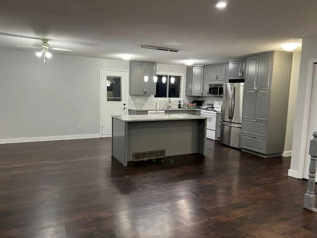 197 Oxford Road W Lethbridge AB T1K 4V6