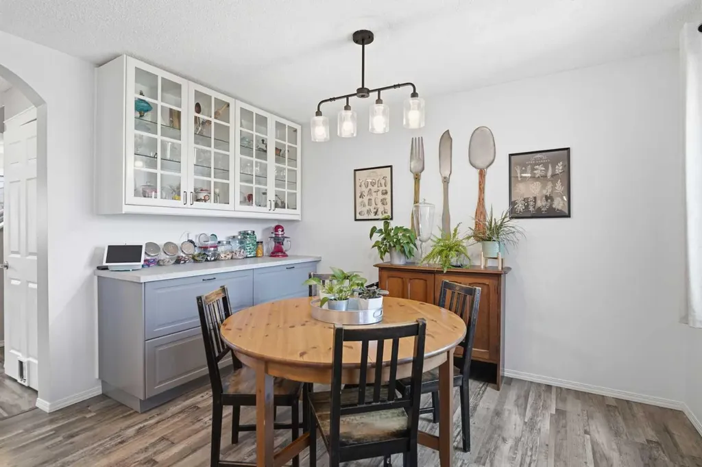 46 Saddlemont Way NE Calgary AB T3J4V2