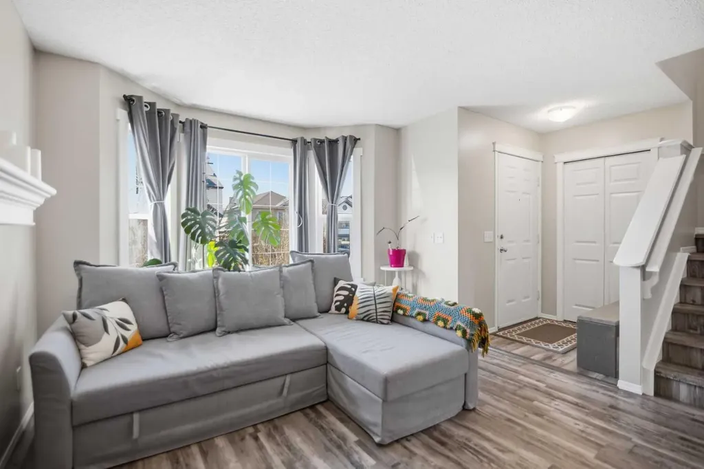 46 Saddlemont Way NE Calgary AB T3J4V2
