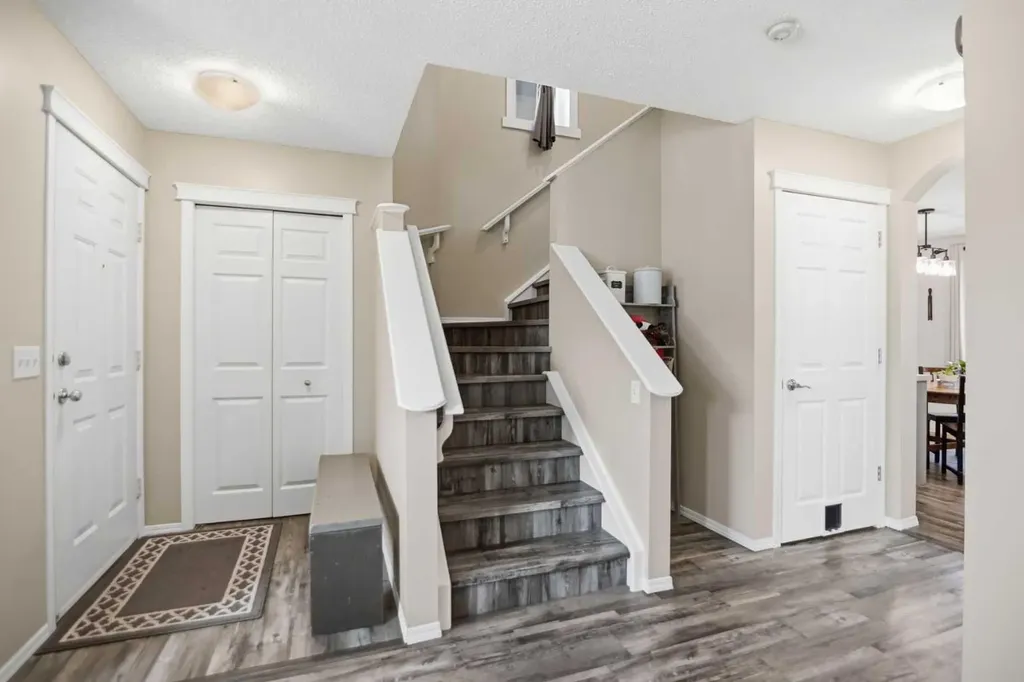 46 Saddlemont Way NE Calgary AB T3J4V2