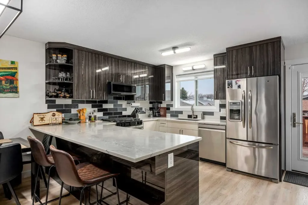 1305 10 Avenue SE High River AB T0L 1B0