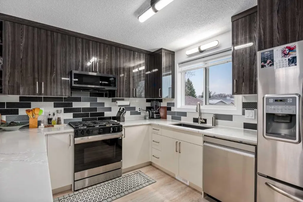 1305 10 Avenue SE High River AB T0L 1B0