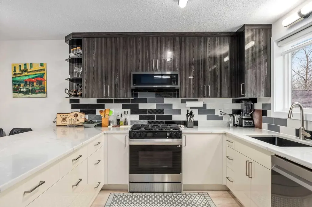 1305 10 Avenue SE High River AB T0L 1B0