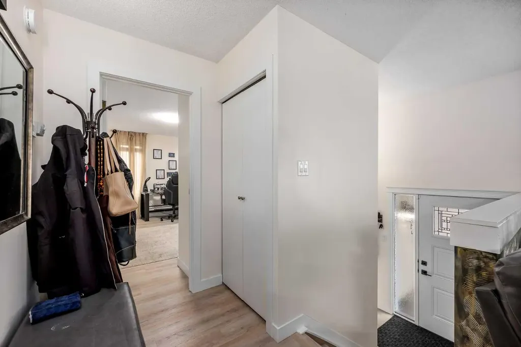 1305 10 Avenue SE High River AB T0L 1B0