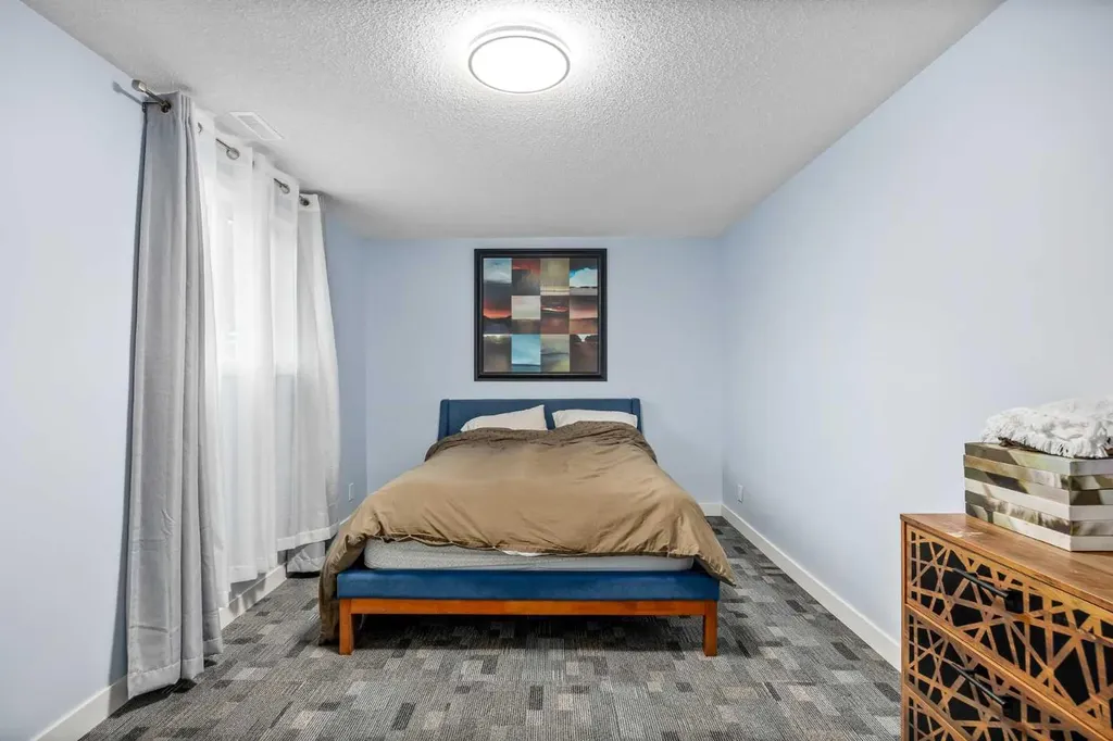 1305 10 Avenue SE High River AB T0L 1B0