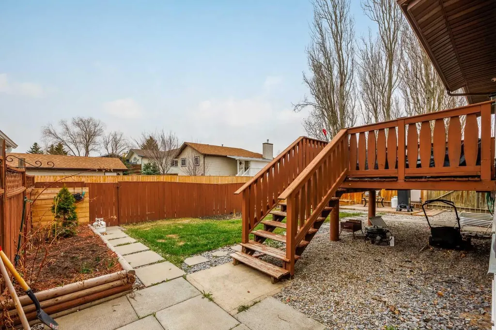 1305 10 Avenue SE High River AB T0L 1B0