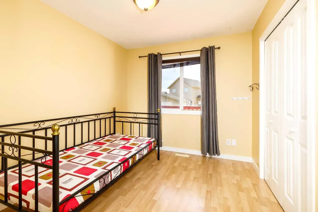 43 Webster Drive Red Deer AB T4N7G4