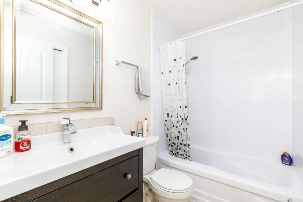 43 Webster Drive Red Deer AB T4N7G4
