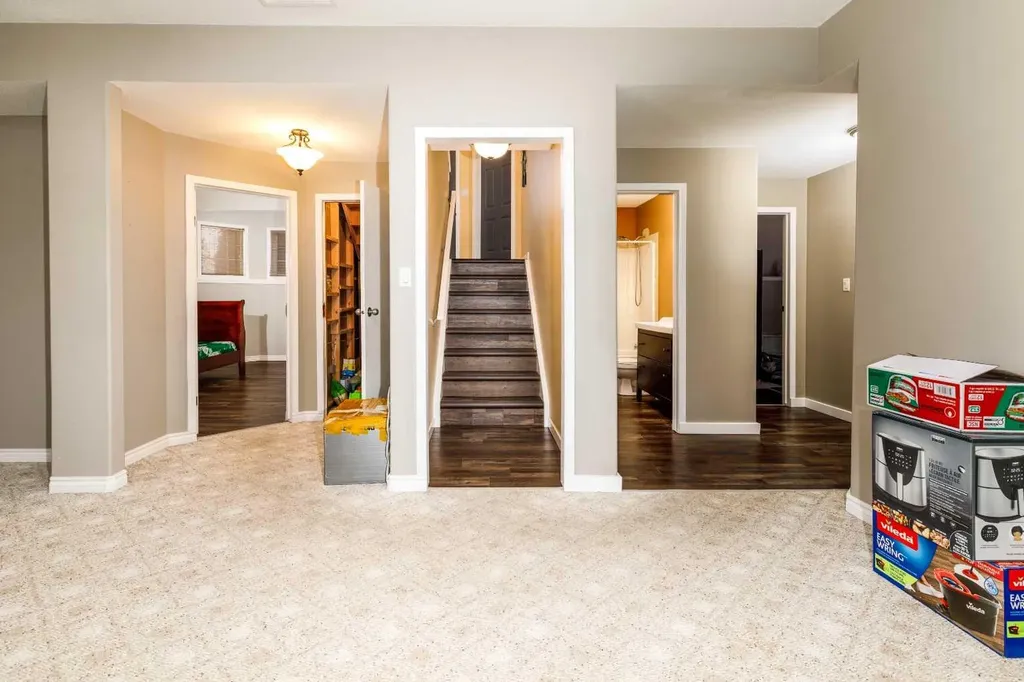 43 Webster Drive Red Deer AB T4N7G4