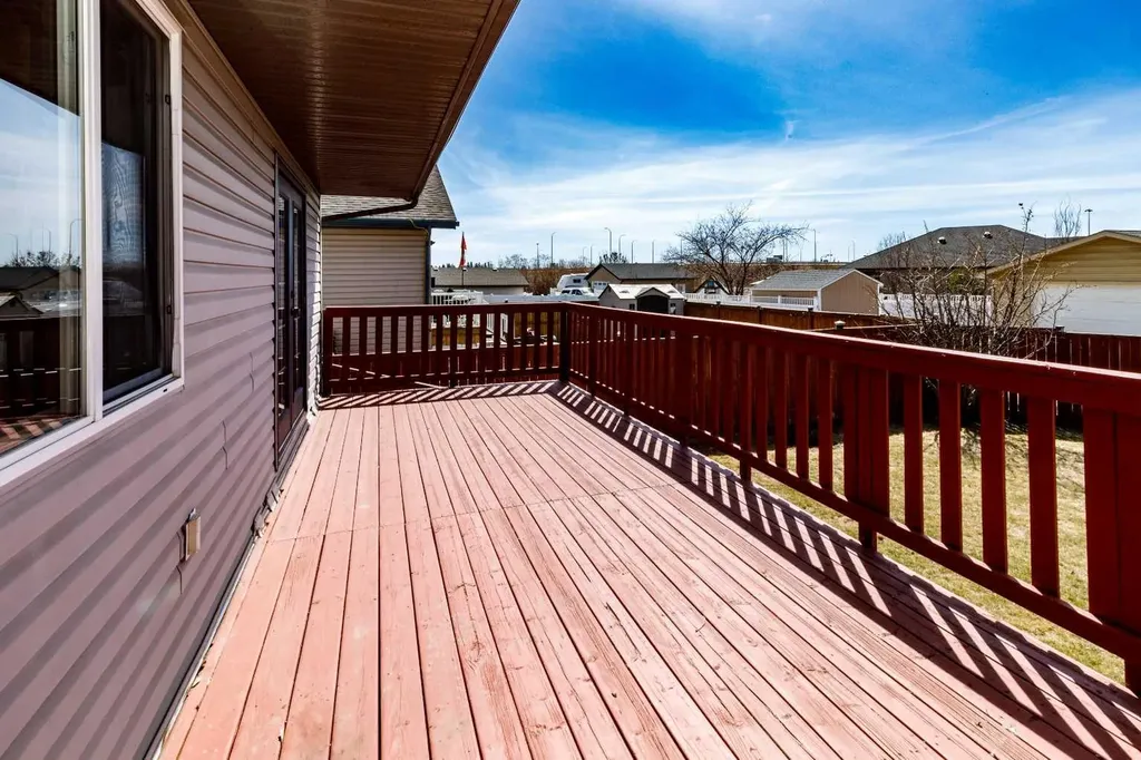 43 Webster Drive Red Deer AB T4N7G4