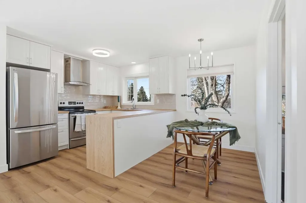 431 Queen Charlotte Drive SE Calgary AB T2J 4H2