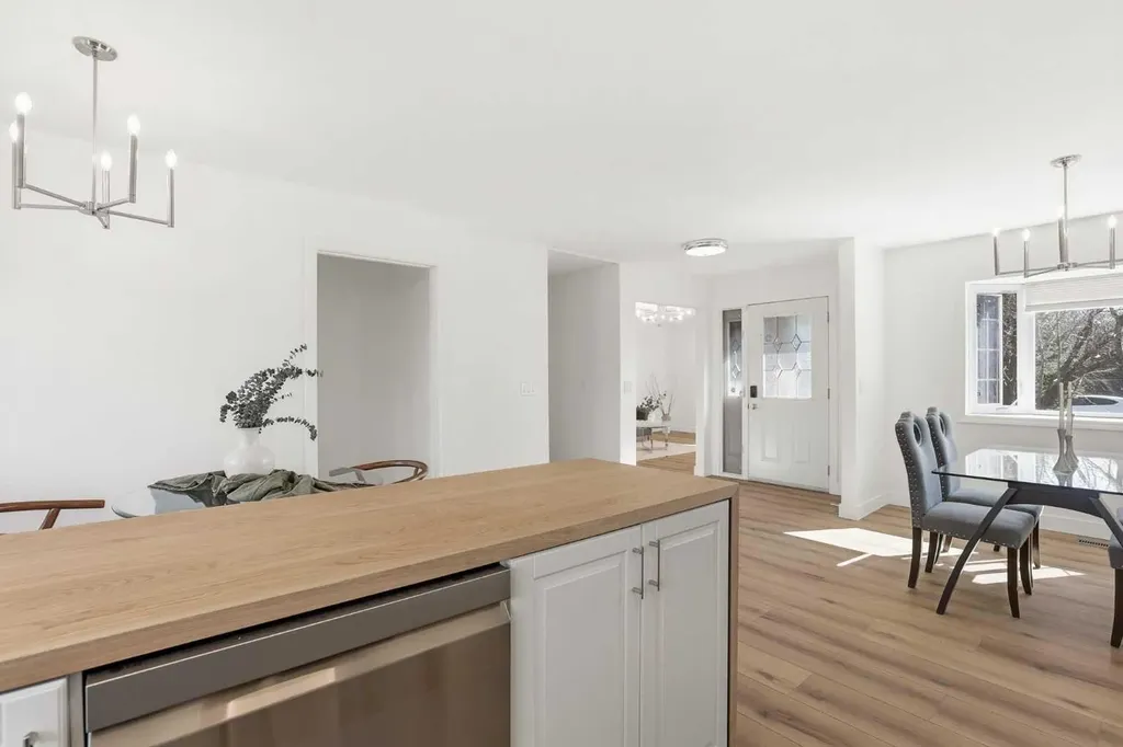 431 Queen Charlotte Drive SE Calgary AB T2J 4H2