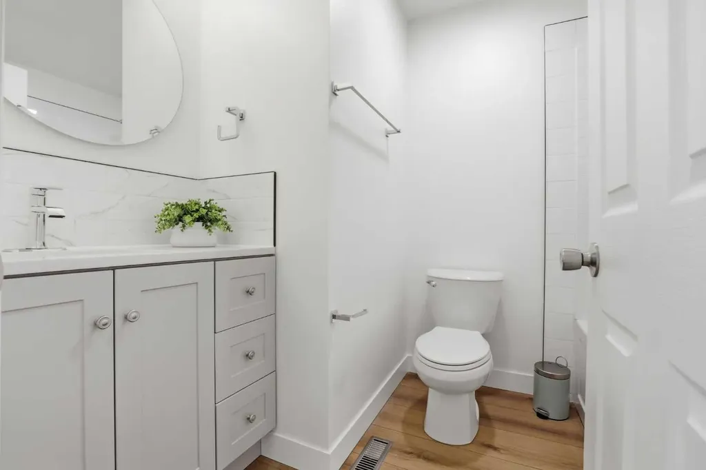 431 Queen Charlotte Drive SE Calgary AB T2J 4H2