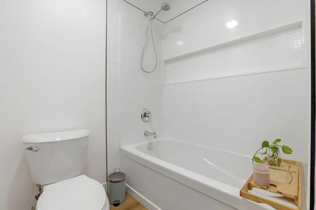 431 Queen Charlotte Drive SE Calgary AB T2J 4H2