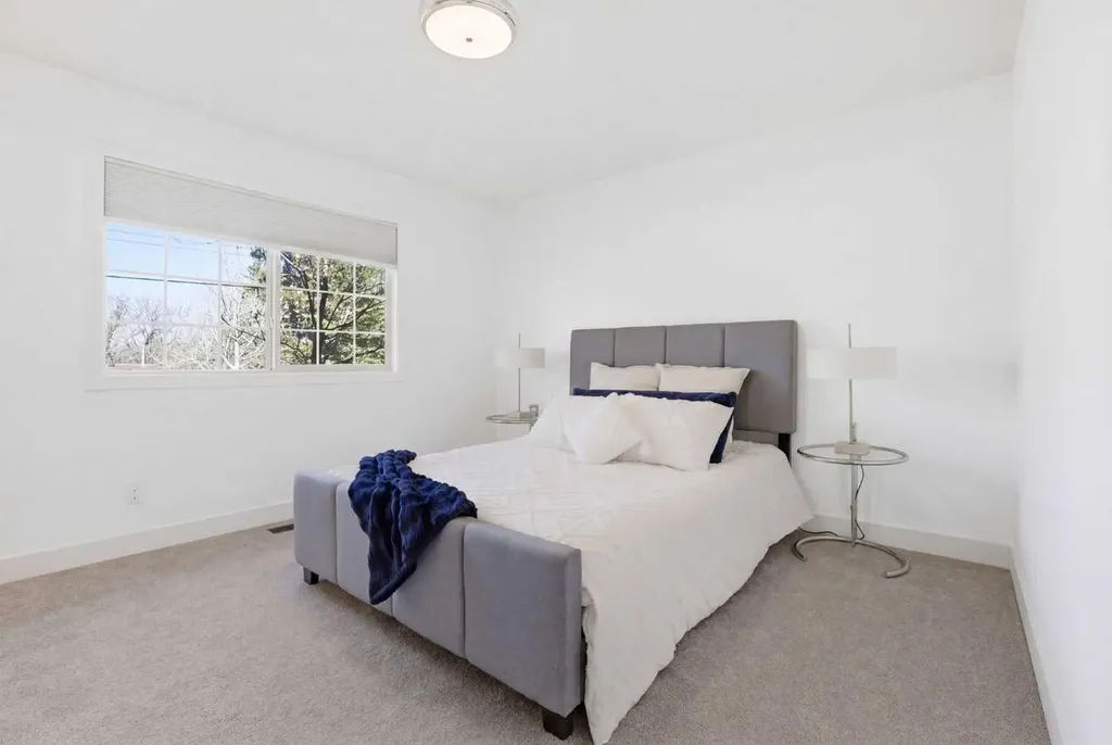 431 Queen Charlotte Drive SE Calgary AB T2J 4H2