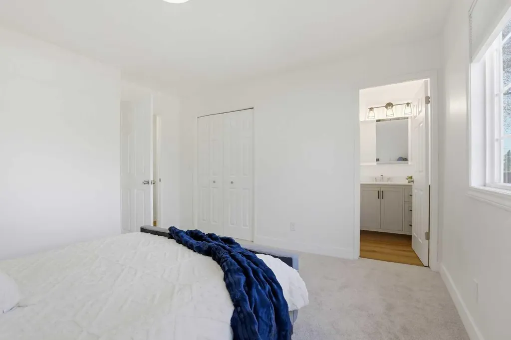 431 Queen Charlotte Drive SE Calgary AB T2J 4H2