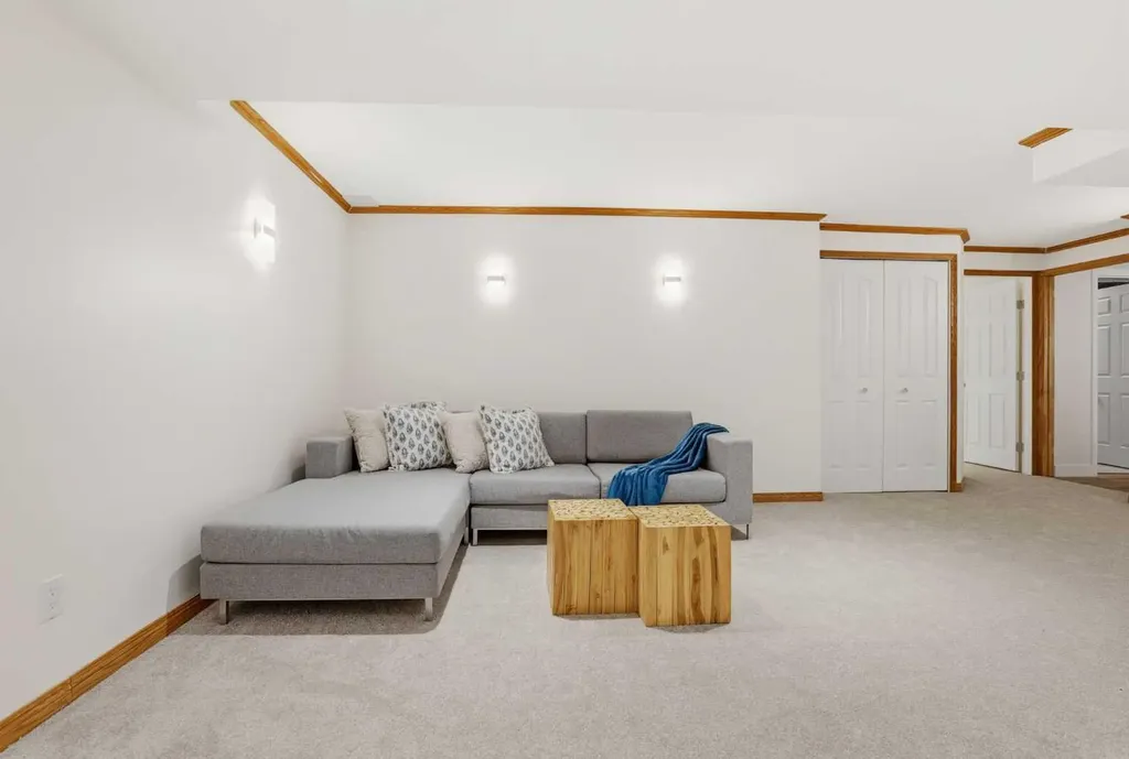 431 Queen Charlotte Drive SE Calgary AB T2J 4H2