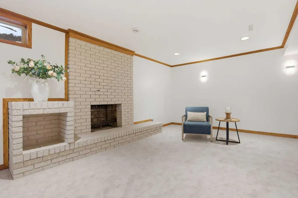 431 Queen Charlotte Drive SE Calgary AB T2J 4H2