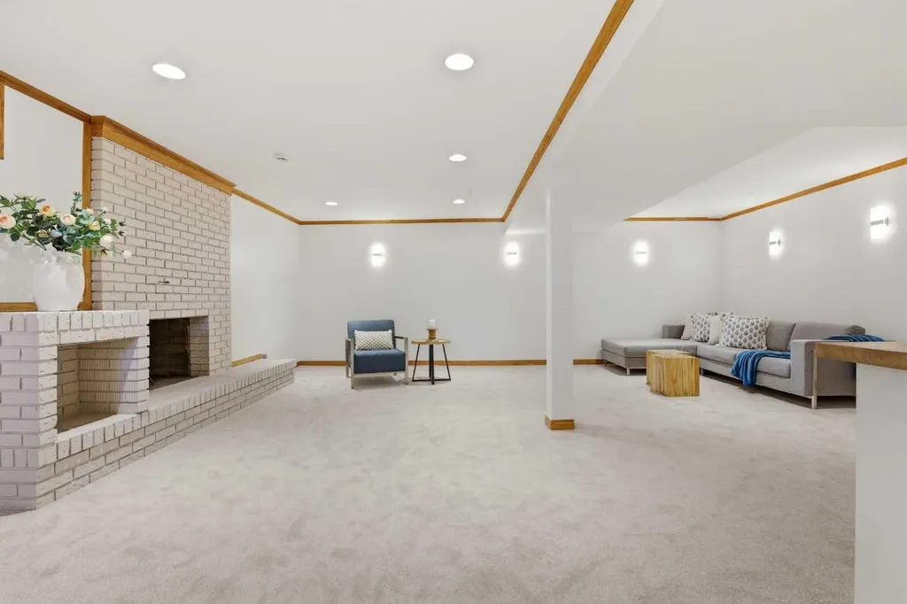 431 Queen Charlotte Drive SE Calgary AB T2J 4H2