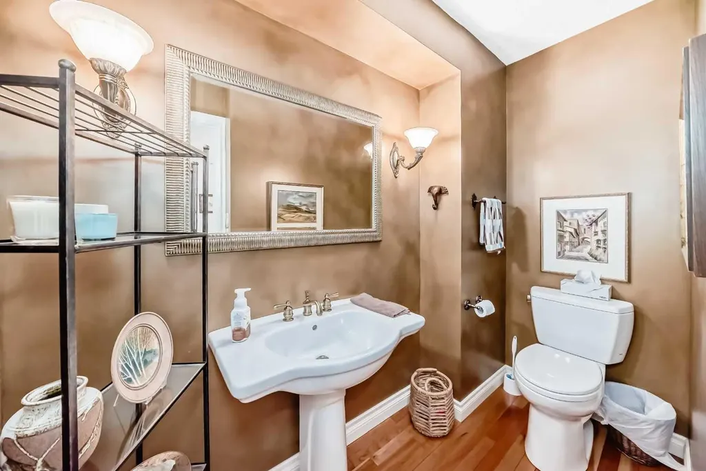 123 Varsity Estates Grove NW Calgary AB T3B 4C8