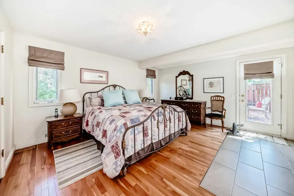 123 Varsity Estates Grove NW Calgary AB T3B 4C8