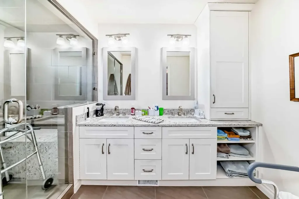 123 Varsity Estates Grove NW Calgary AB T3B 4C8