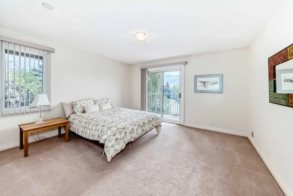 123 Varsity Estates Grove NW Calgary AB T3B 4C8