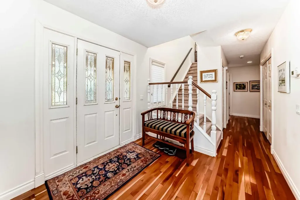 123 Varsity Estates Grove NW Calgary AB T3B 4C8
