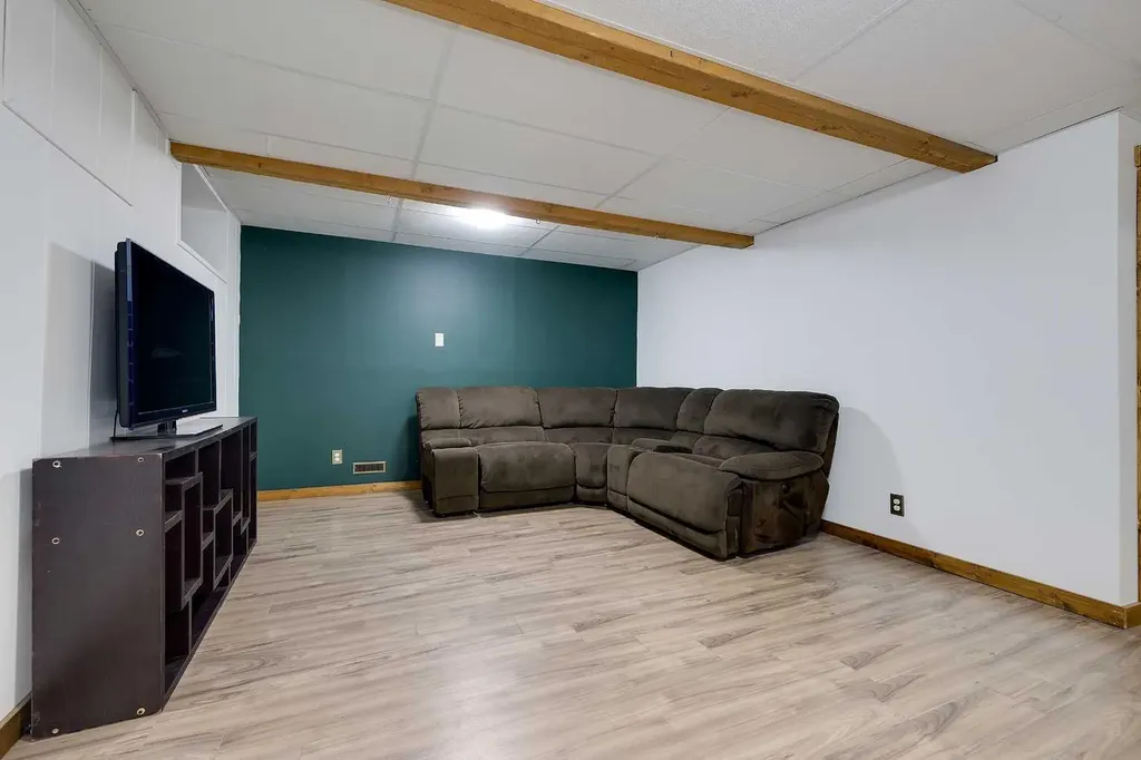 37559 Rr224 Rural Red Deer County AB T0M0V0