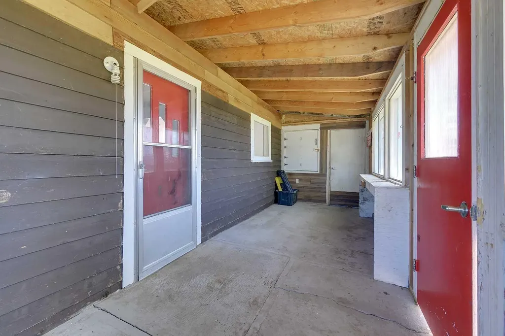 37559 Rr224 Rural Red Deer County AB T0M0V0