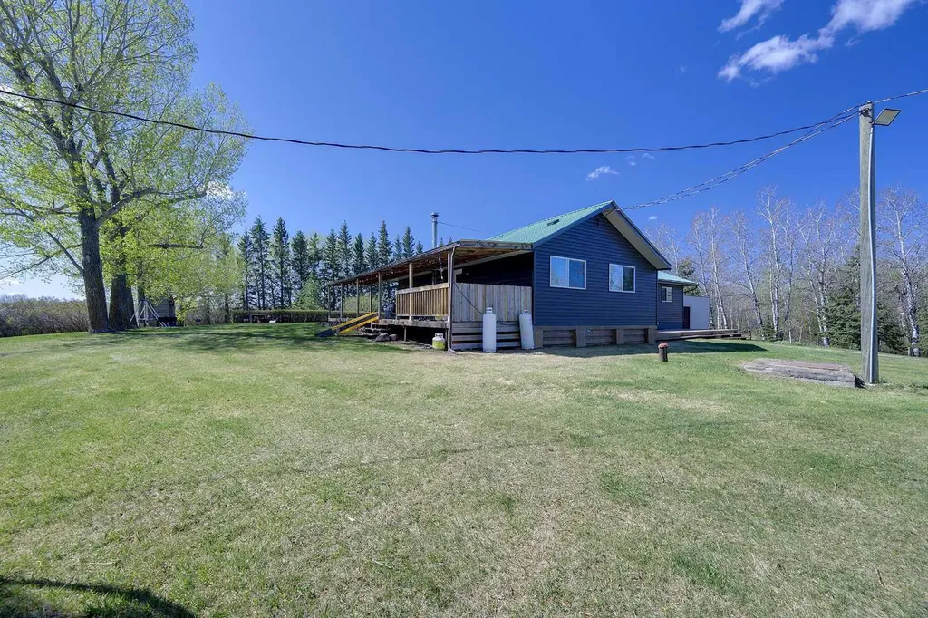 37559 Rr224 Rural Red Deer County AB T0M0V0