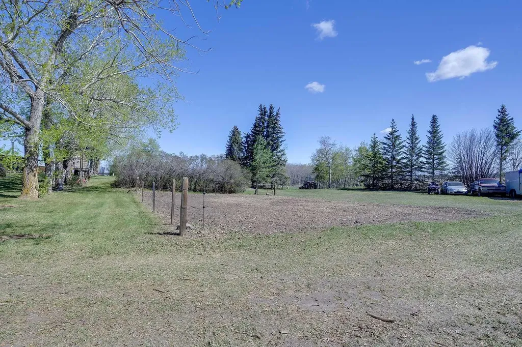 37559 Rr224 Rural Red Deer County AB T0M0V0