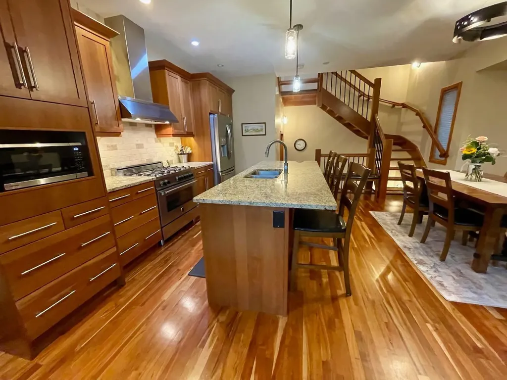 801 4 Street Canmore AB T1W2G9