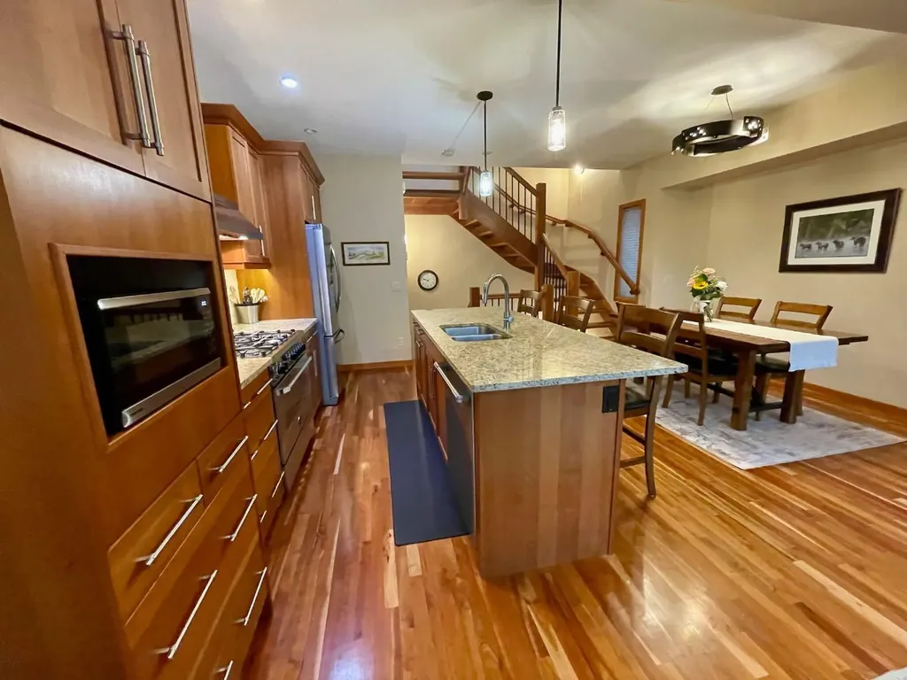 801 4 Street Canmore AB T1W2G9